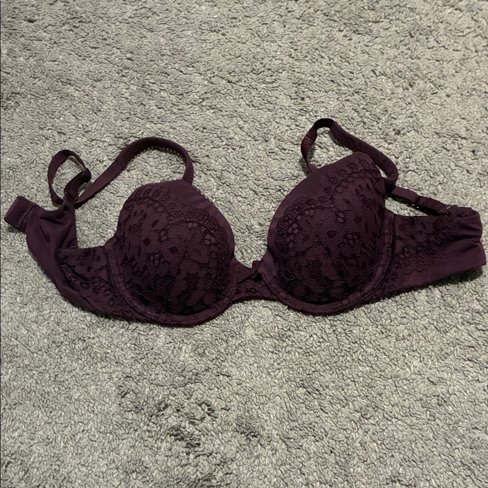Victoria's Secret Deep Purple Lace Bra 30C, not 34B